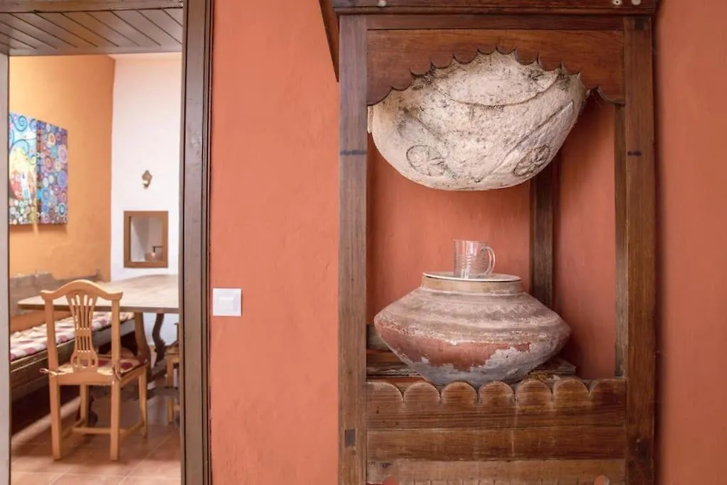 Historica Villa Con Molino De Viento Antigua