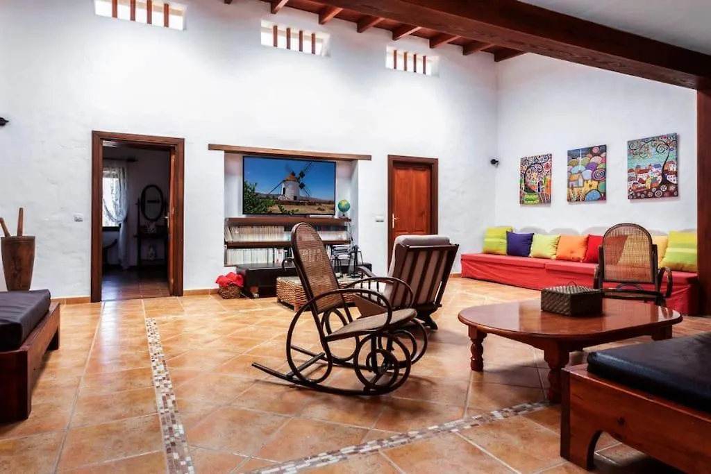 Historica Villa Con Molino De Viento Antigua  0*, Antigua (Fuerteventura) Spain